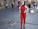 Сербская художница устроила голый перформанс в центре Белграда. ВИДЕО