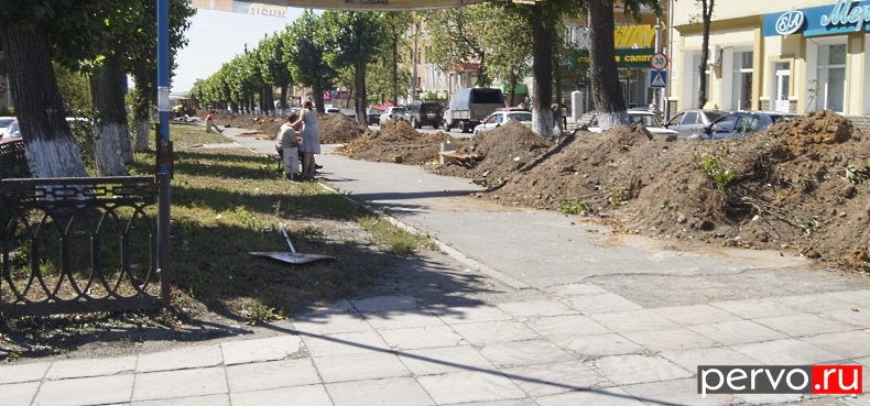 В Первоуральске варварски уничтожаются подарки СУМЗа? Видео