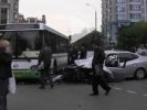 В Москве автомобиль сбил трех пешеходов и протаранил автобус