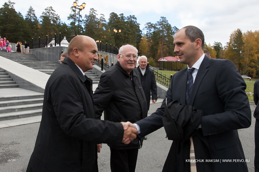 В Первоуральске заложили дипломатическую аллею