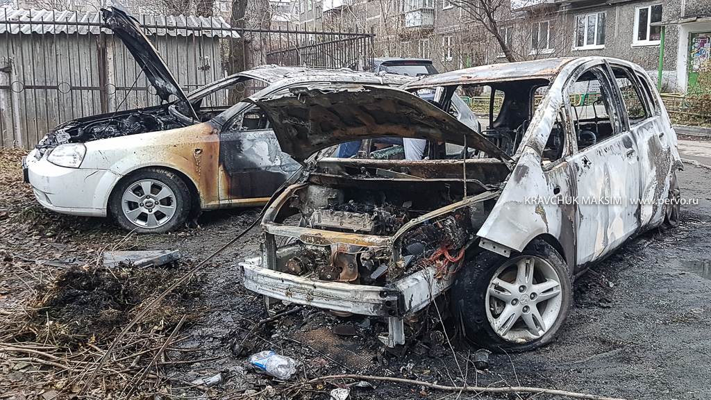 В Первоуральске пироман сжег четыре автомобиля