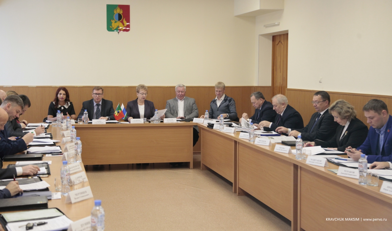 В Первоуральске утвердили не все изменения в правила землепользования и застройки