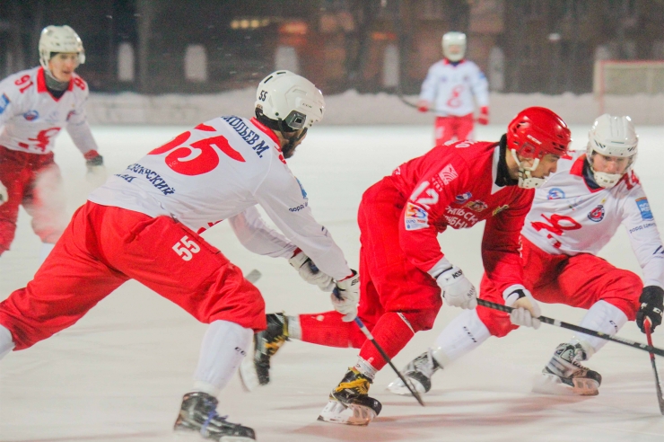 «Уральский трубник» вышел вперёд в противоборстве с «Енисеем»