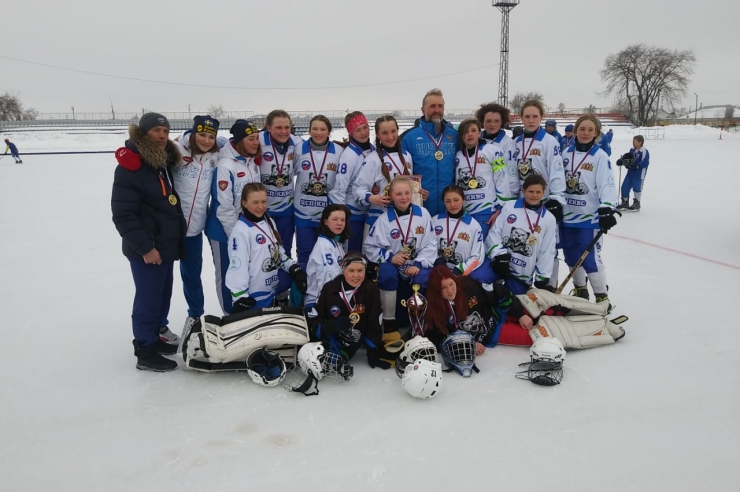 Первоуралочки взяли золото в турнире на призы клуба «Плетеный мяч»