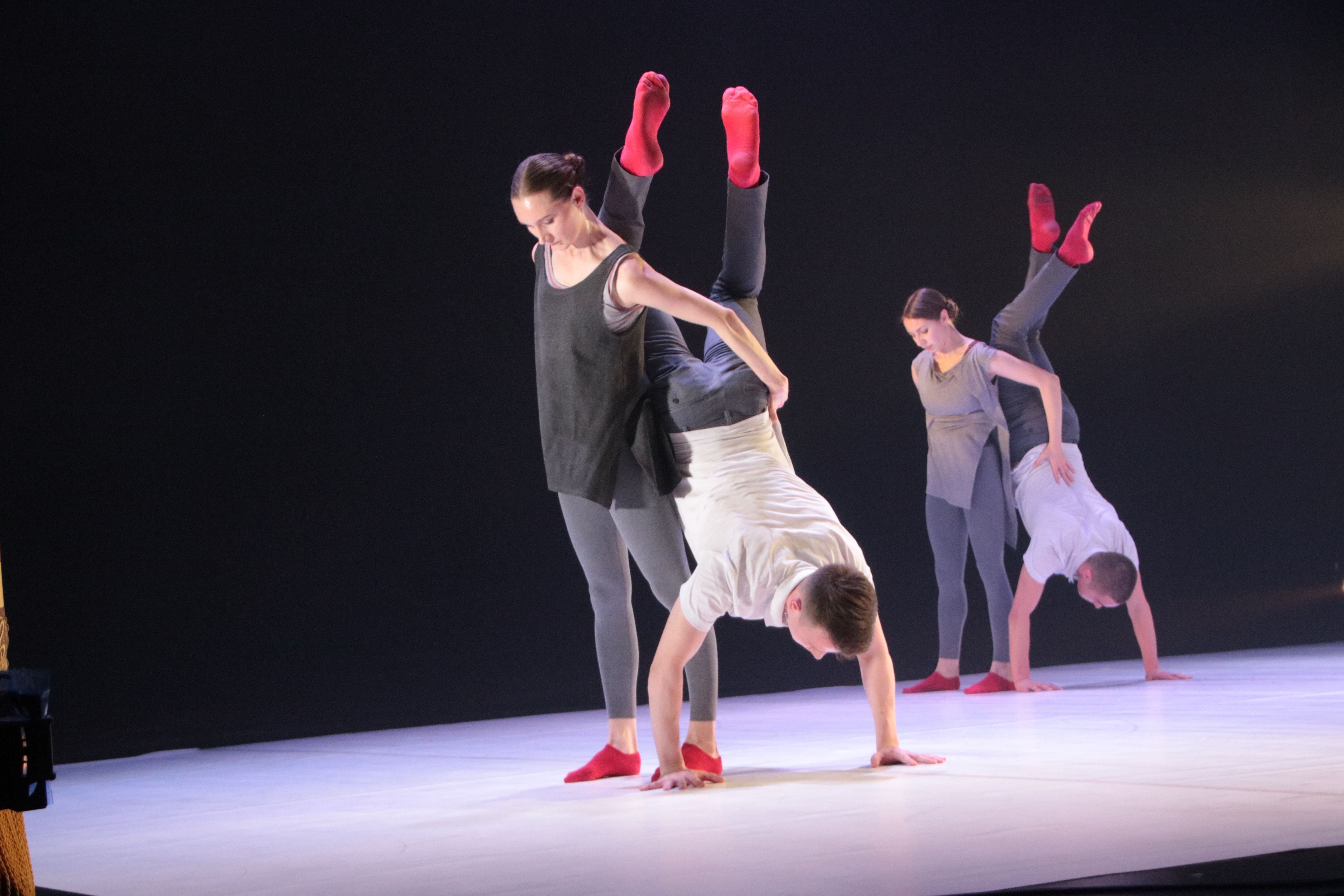 Первоуральцы увидят спектакль — «БАХ. MOMENTUM»