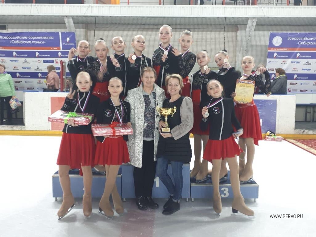 «Уралочка» из Первоуральска вторая на соревнованиях «Сибирские коньки»