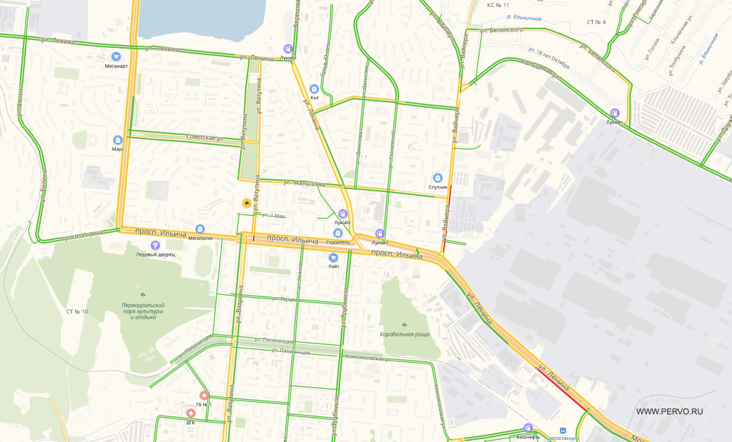 Апрель : скользкие дороги и пробки