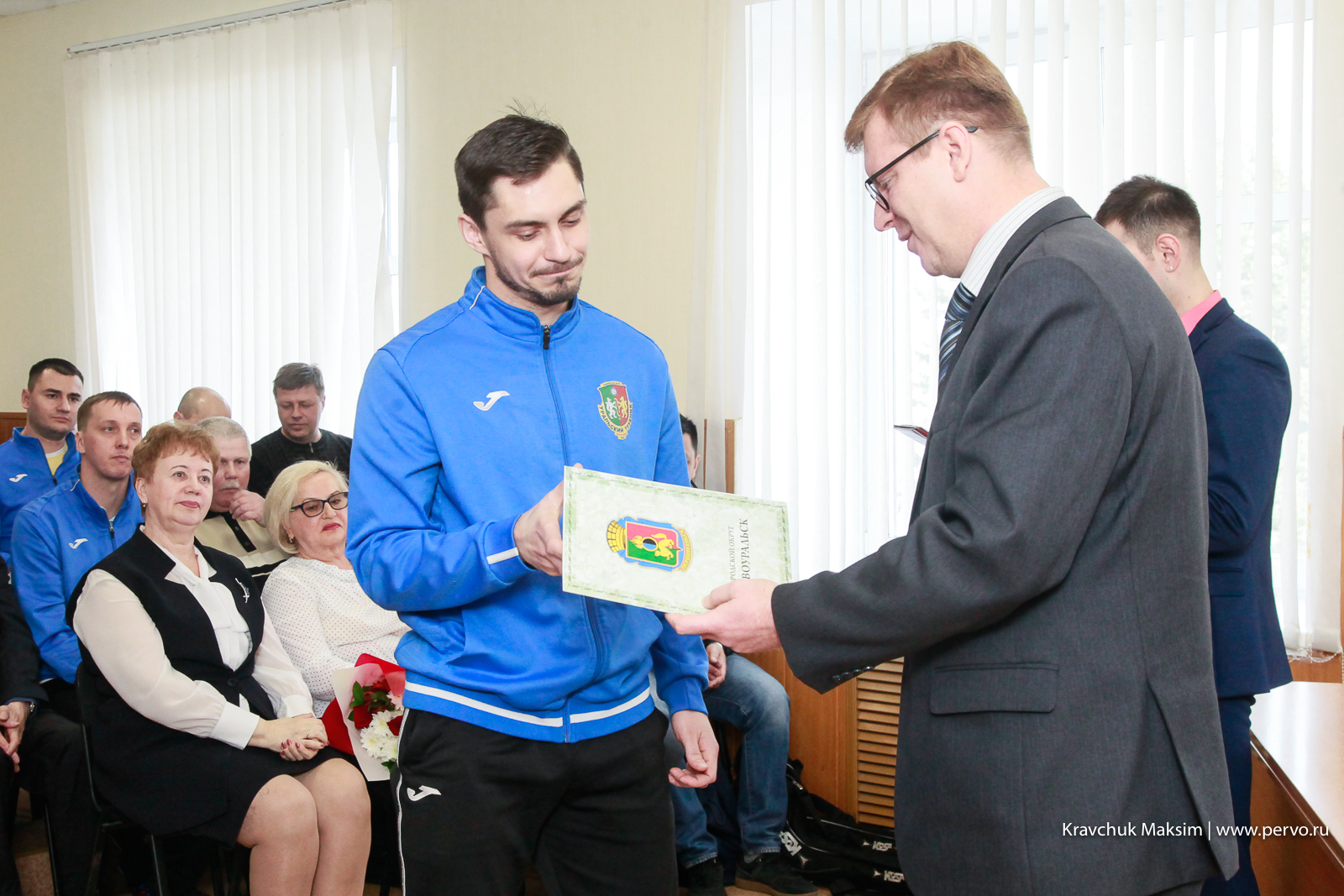 Награды для хоккейных героев