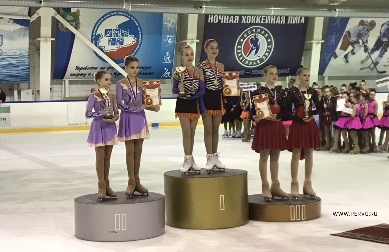 На выезде фигуристки «Уралочки» взяли бронзу