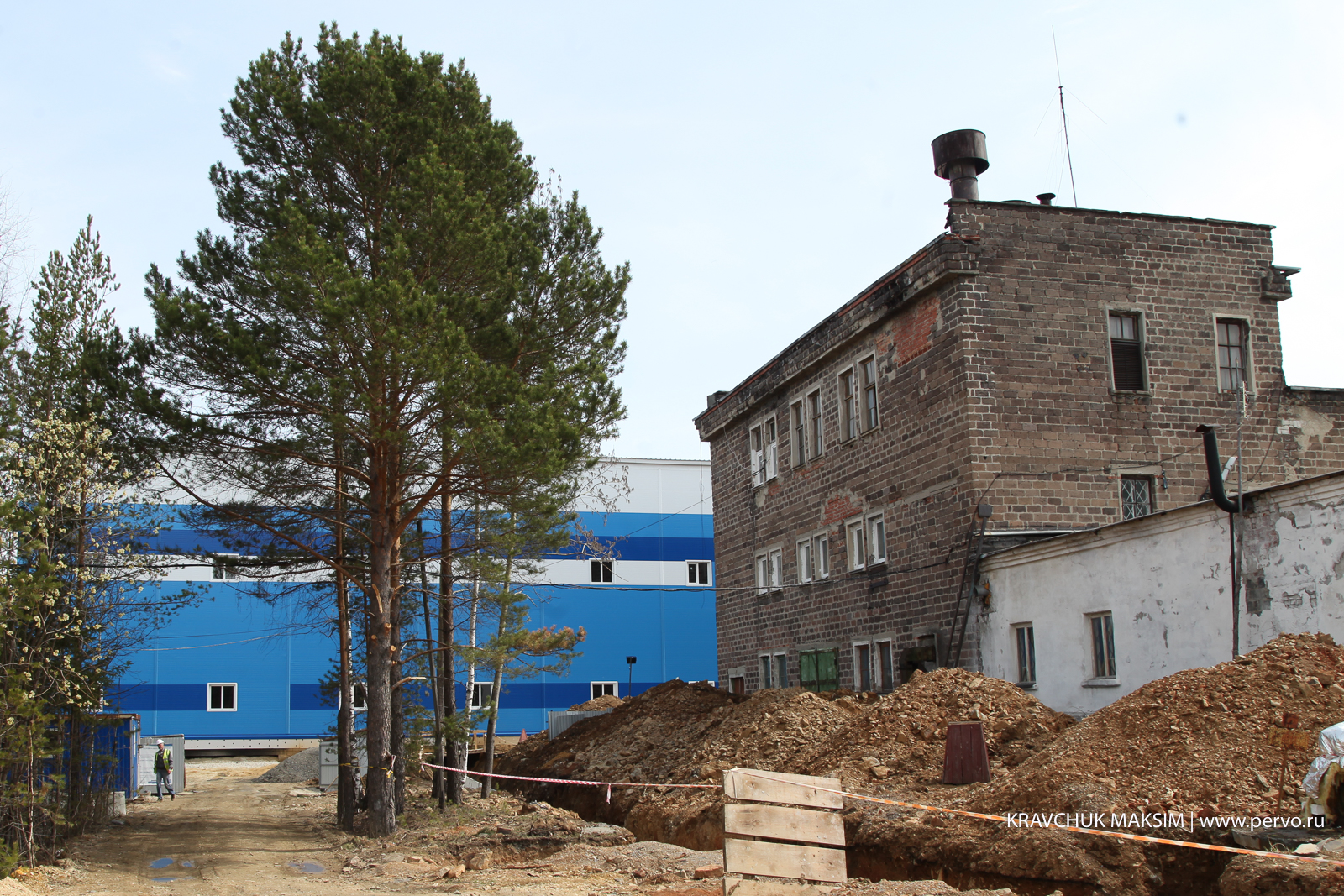 На НФС приступили к монтажу внутренних сетей