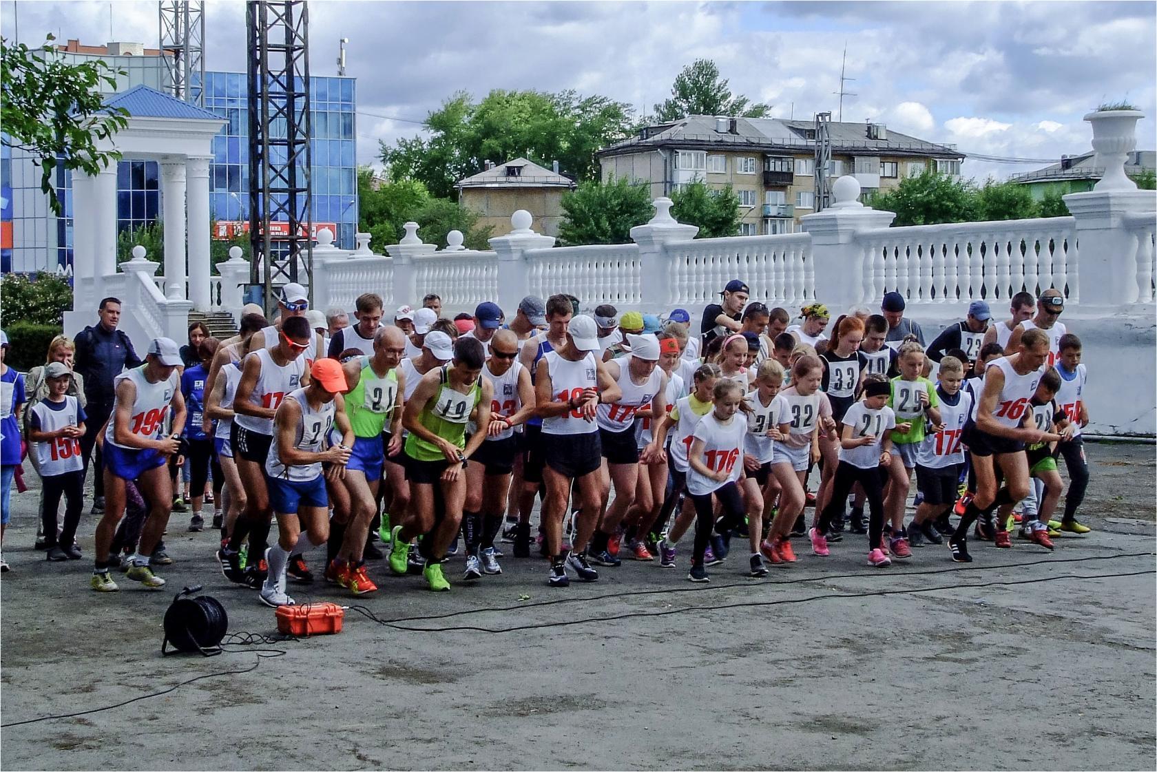 На стадионе «Уральский трубник» состоялся легкоатлетический забег
