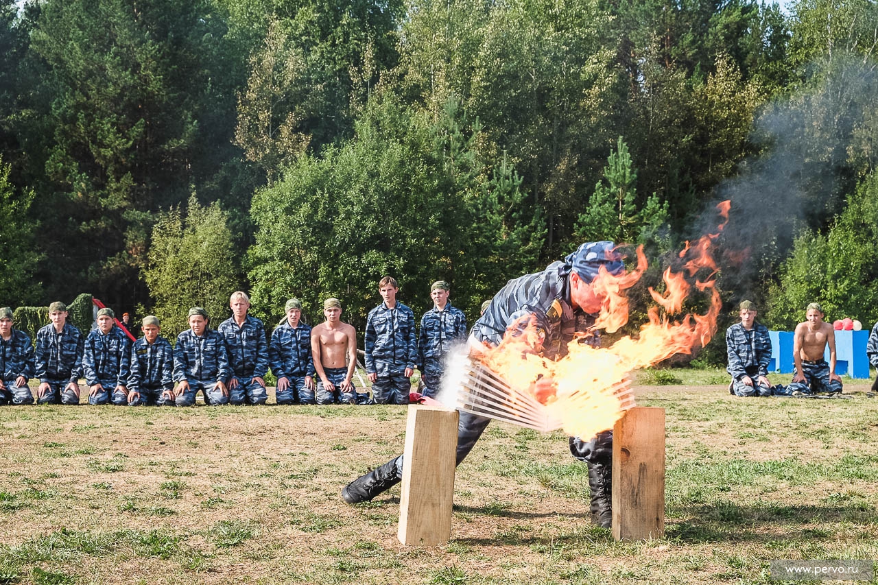 180 первоуральских юношей проведут оборонно-спортивные будни в лагере Пелевина