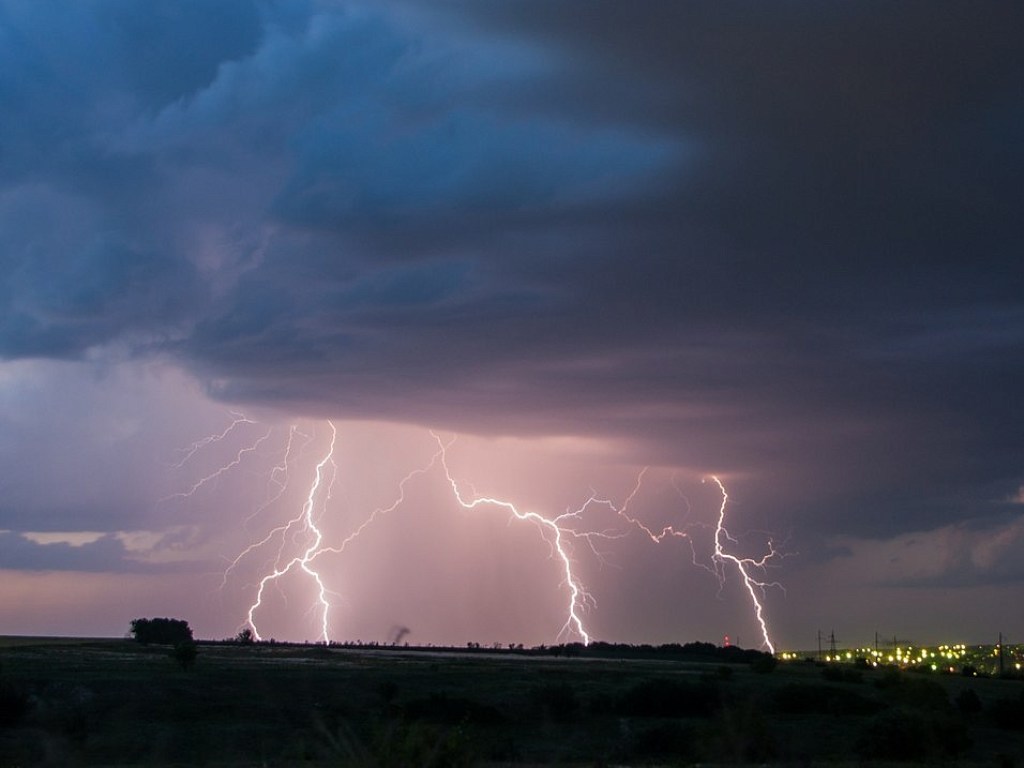 На Первоуральск надвигается ураган