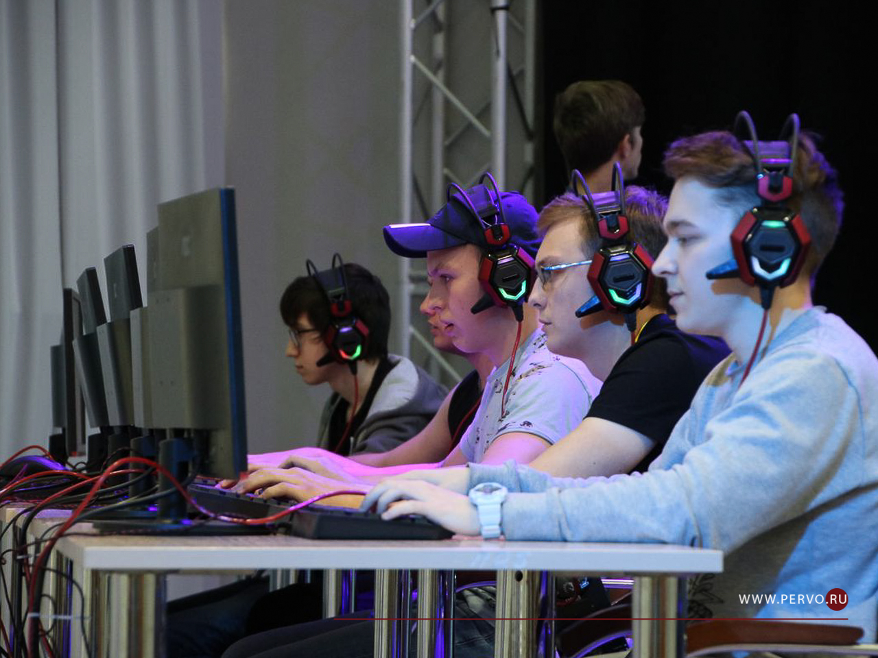 В ИКЦ сразятся в DоТА 2