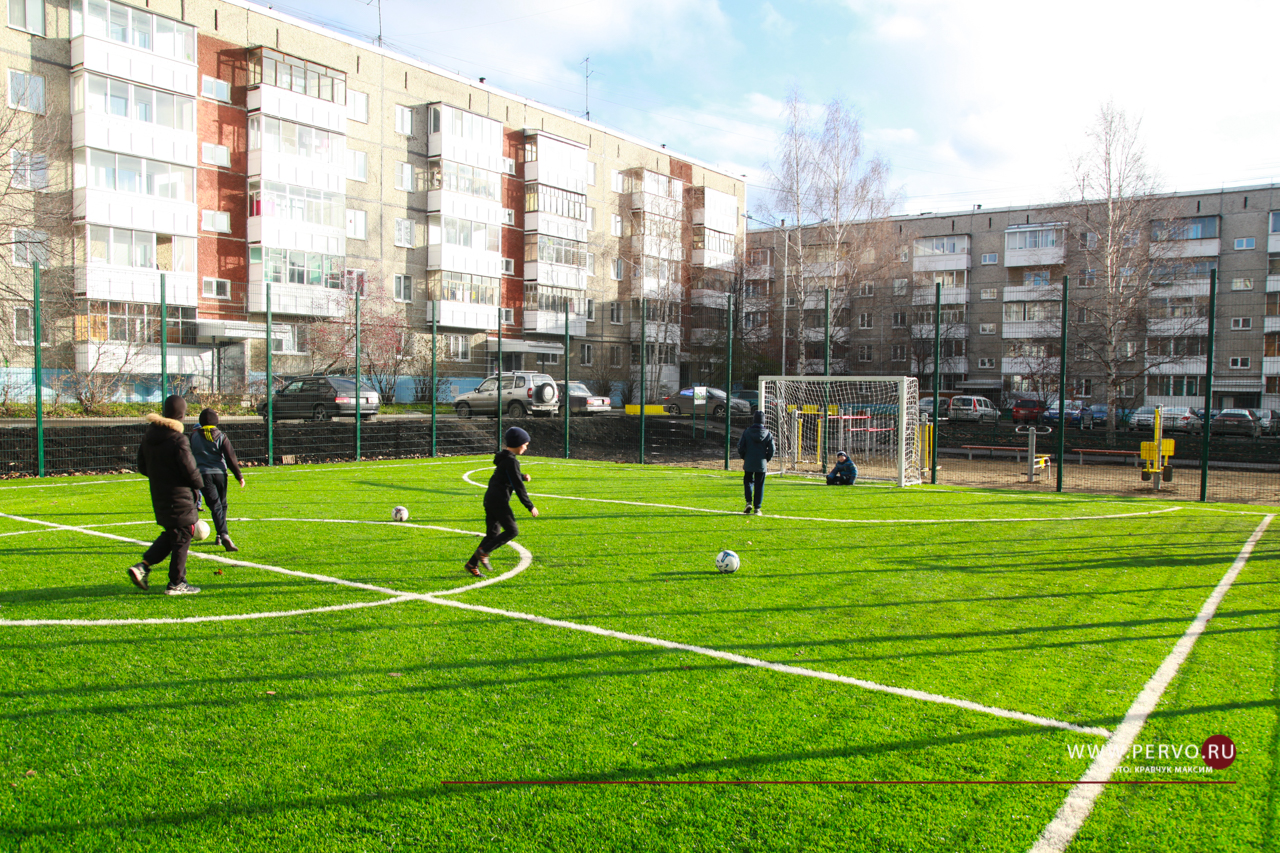На улице Трубников появилась благоустроенная дворовая территория