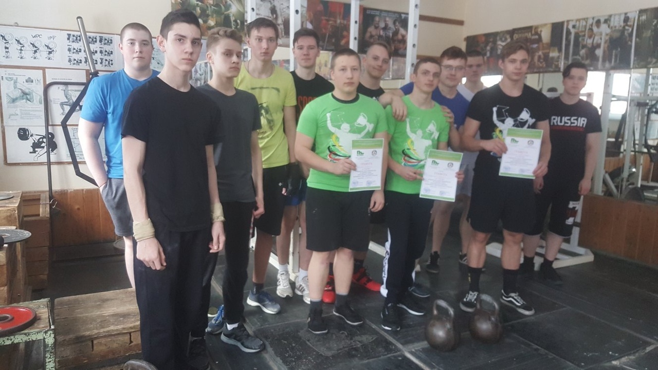 Первенство по гиревому спорту прошло в Первоуральске