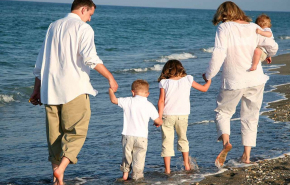 Половина россиян с детьми отказалась от отдыха у моря из-за коронавируcа