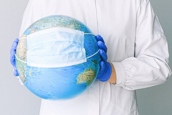 Оперштаб прокомментировал информацию о начале третьей волны коронавируса в России