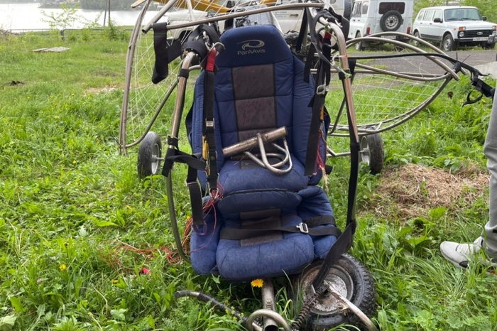 Скончался пилот разбившегося под Первоуральском параплана