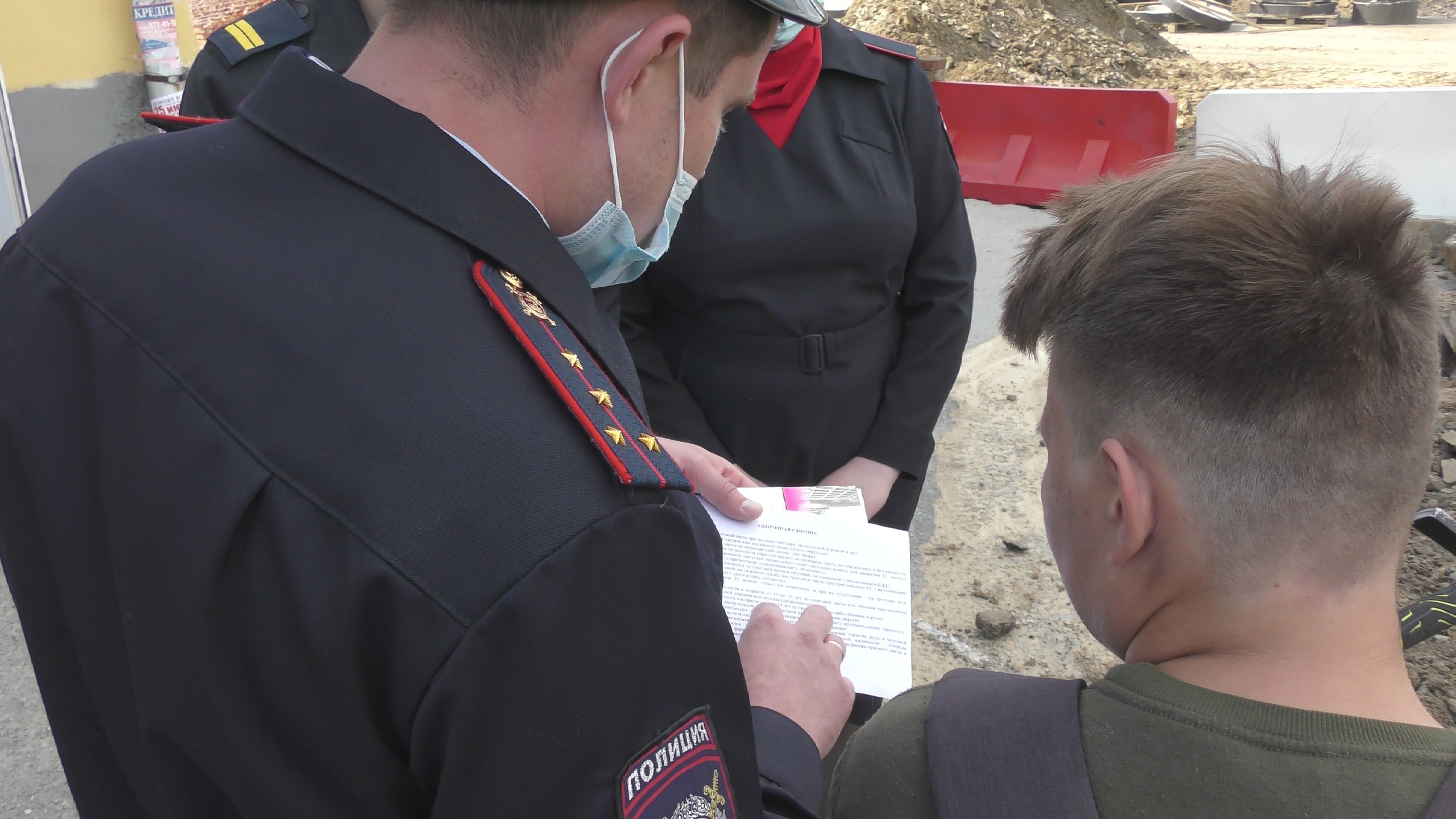 Полицейские продолжают проводить рейды по выявлению нарушений ПДД несовершеннолетними