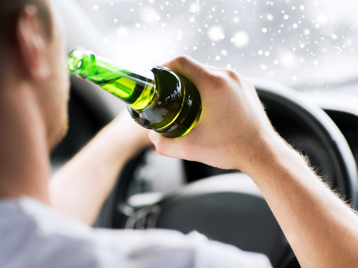 Пьяный 19-летний дрифтер влетел в дорожное ограждение и разбил машину. Видео