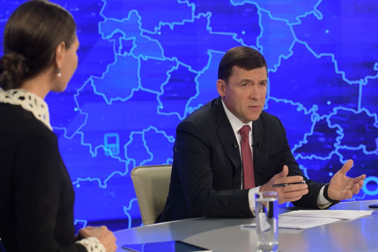 Губернатор поручил решить вопросы, поднятые на «прямой линии»