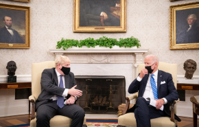 США и Великобритания обсудили подход к России и Китаю