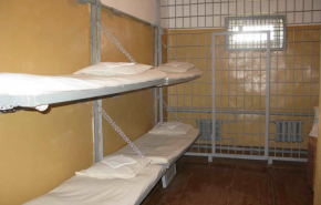 На Урале пенсионерку будут судить на нападение на полицейского