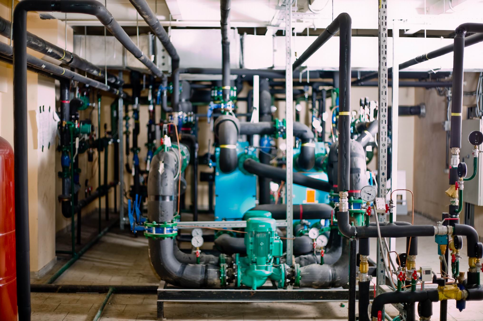 Т Плюс вложила в ремонт зданий насосной и ЦТП 4,8 млн рублей