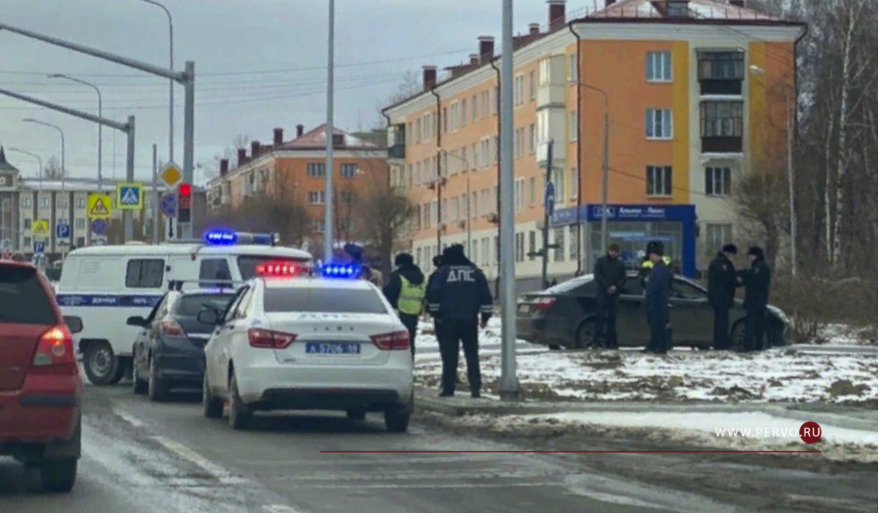 Стажера ГИБДД обстрелял водитель в ходе дорожного конфликта | 08.11.2021 |  Первоуральск - БезФормата