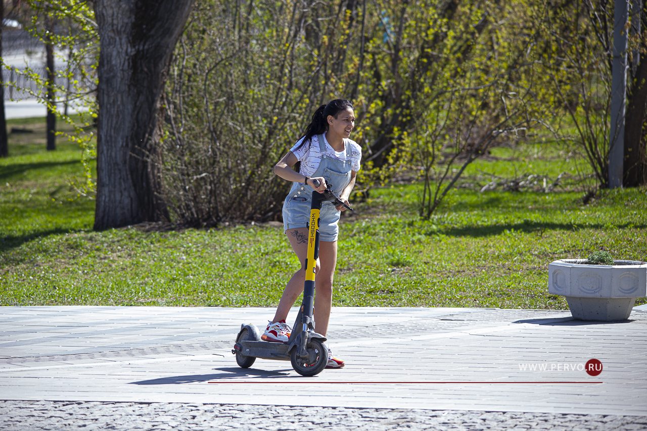 В город заходит сеть шеринга электросамокатов