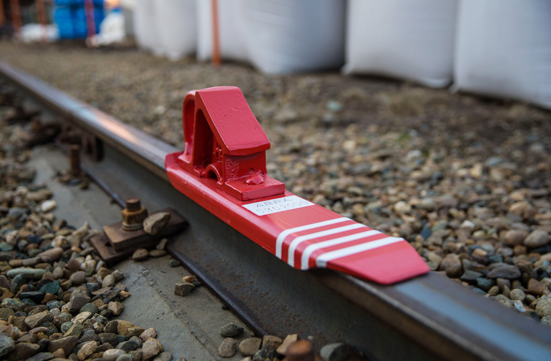 Обязательные работы за кражу железнодорожных башмаков