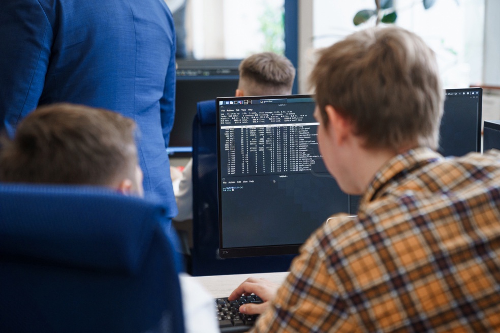 Стартовал прием заявок на получение губернаторской премии в сфере IT