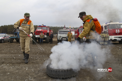 В Первоуральске прошли учения по тушению лесных пожаров