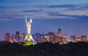 В Киеве прогремели мощные взрывы и отключилось электричество