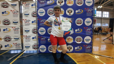 Первоуральские пауэрлифтеры привезли с всероссийского турнира «золото» и «бронзу»