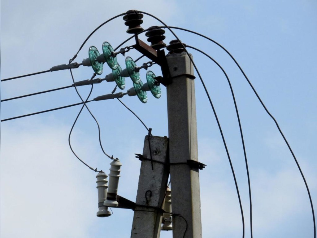 После дождичка в четверг, первоуральцы остались без электричества