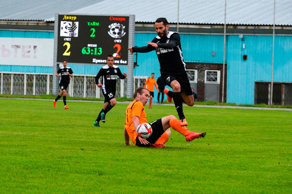 «Синара» сыграла с «Динуром» вничью со счётом 2-2