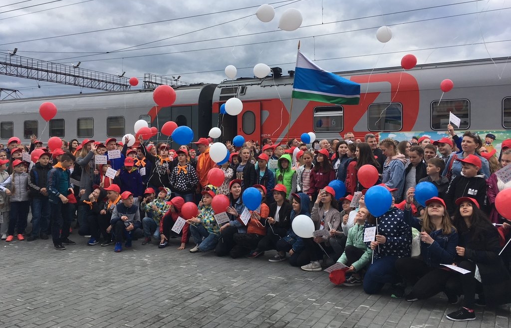 «Поезд здоровья» отправил детей на море