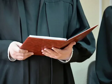 Житель Первоуральска стащил из магазина электроники 56 смартфонов