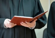 Житель Первоуральска стащил из магазина электроники 56 смартфонов