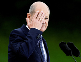 Канцлер Германии Шольц рассмеялся после вопроса о гарантиях безопасности Украине