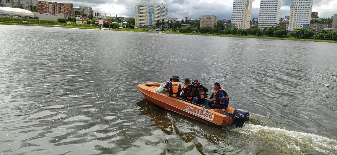 На воде прошёл рейд МЧС