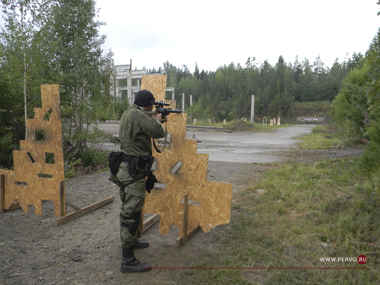 Под Первоуральском раздались звуки взрывов и перестрелки из автоматов