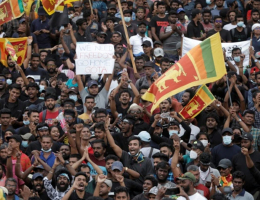 Премьер-министр Шри-Ланки Ранил Викрамасингхе, назначенный исполняющим обязанности президента республики, объявил в стране чрезвычайное положение.