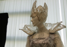 В ИКЦ начала работу выставка театральных костюмов