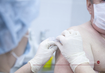 В Роспотребнадзоре опровергли официальное возвращение масок