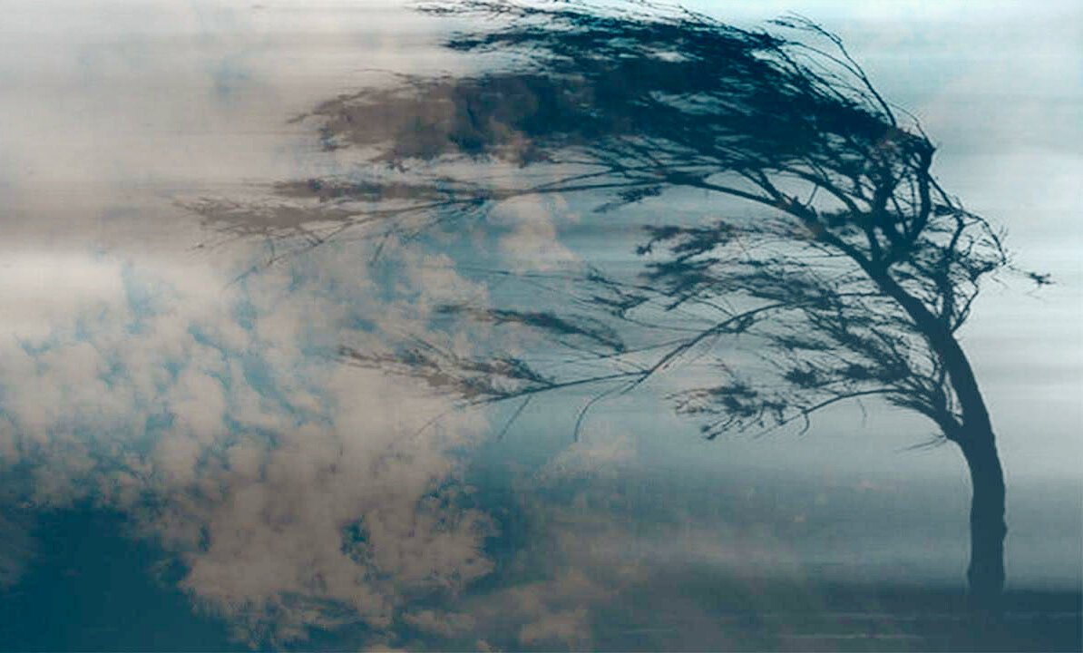 МЧС продлило штормовое предупреждение