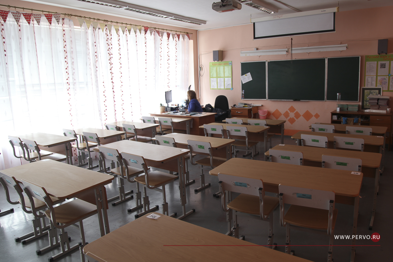 Школьников не будут уводить на дистант, но карантин возможен