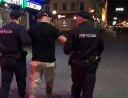 В центре Екатеринбурга силовики провели рейд по клубам и барам